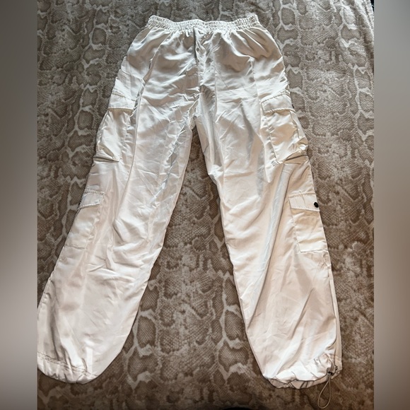 Forever 21 Parachute pants - Picture 2 of 3